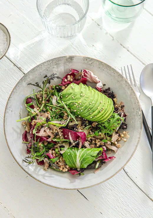 Blattsalat mit Buchweizen und Fenchel