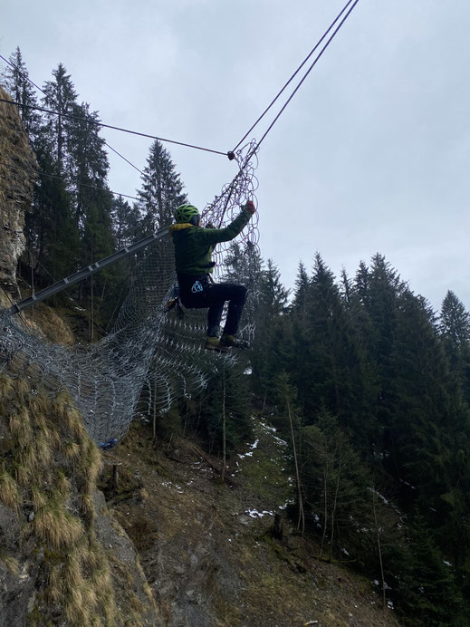Unterstützung und Sicherungsmaßnahmen von Film Teams und Kameraleuten, Sanierung und Erhaltung von Kirchtürmen, Maßnahmen für Personen-Absturzsicherungen, Überprüfung und Schulungen der Persönlichen Schutzausrüstung (PSAgA), Industriekletterer Lungau
