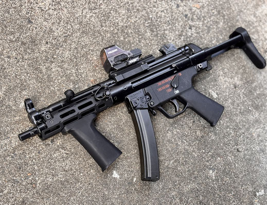 STRIKE  Industries　M-Lokハンドガード対応