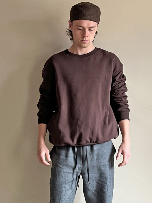 SWEATSHIRT / braun