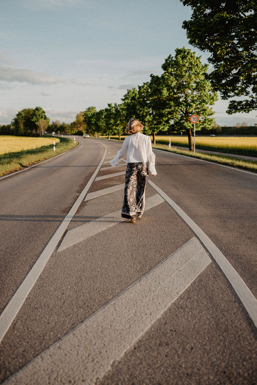 Fotoshooting im Rapsfeld - München by Sebastian Pintea