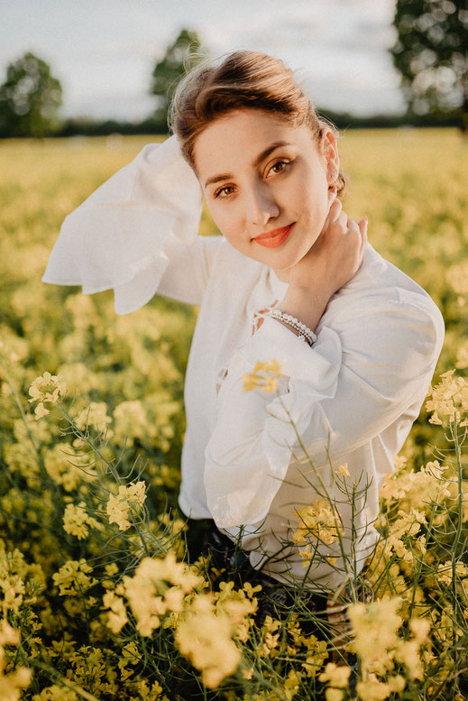 Fotoshooting im Rapsfeld - München by Sebastian Pintea