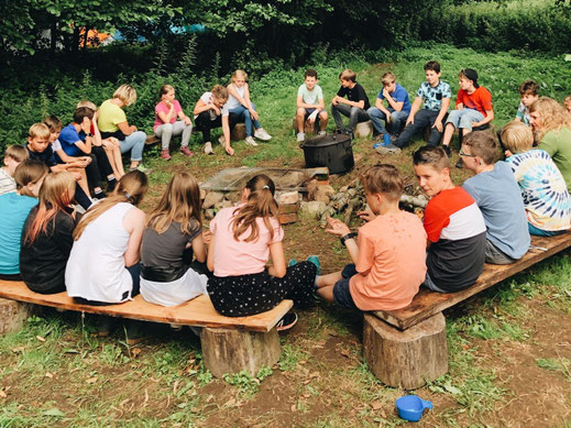 Klassenprogramme mit Jugendherbergen – Outdoor-Abenteuer für Schulklassen
