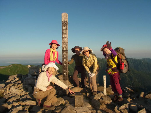 飯豊山山頂(2,105.2m)にて