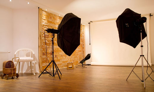 Fotostudio in Teltow mit Hintergründen und Studiobeleuchtung