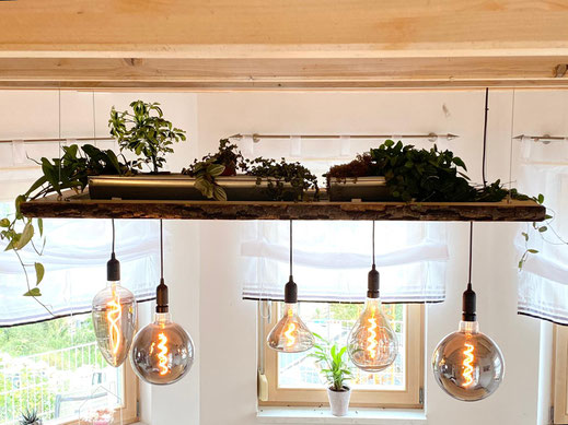 Balkenlampe Planta - Rustikale Lampe aus einem alten Holzbalken