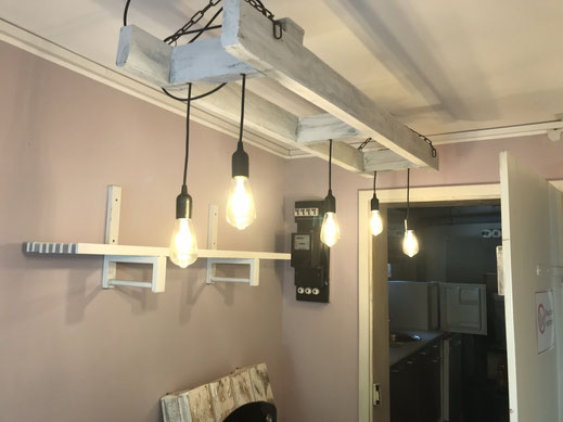Leiterlampe Emma - Rustikale Lampe aus einer alten Holzleiter