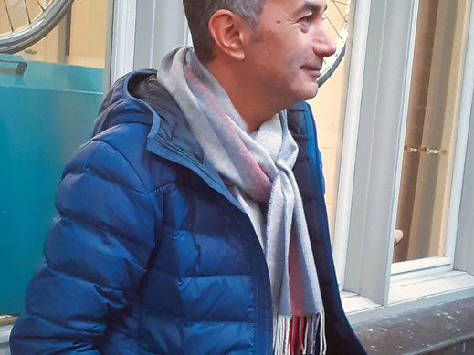 Merino wool scarf 180 × 33 cm in solid colours—unisex winter gift