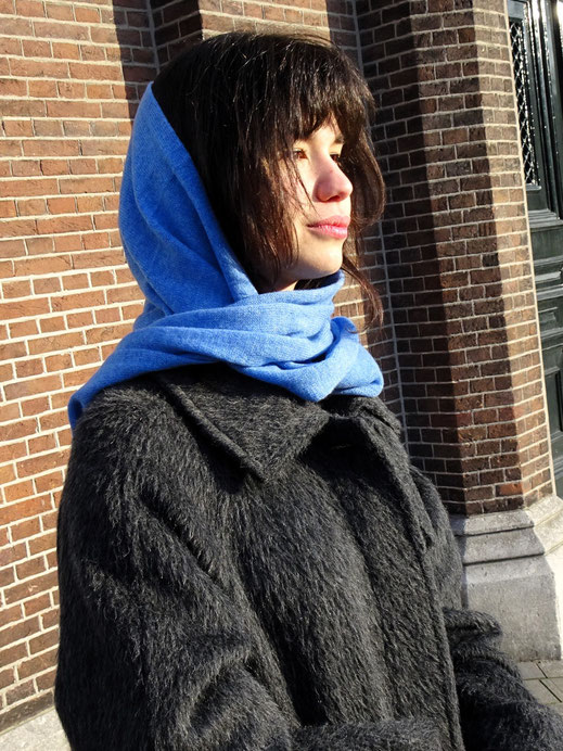 Knit Cashmere scarf urban winter styled
