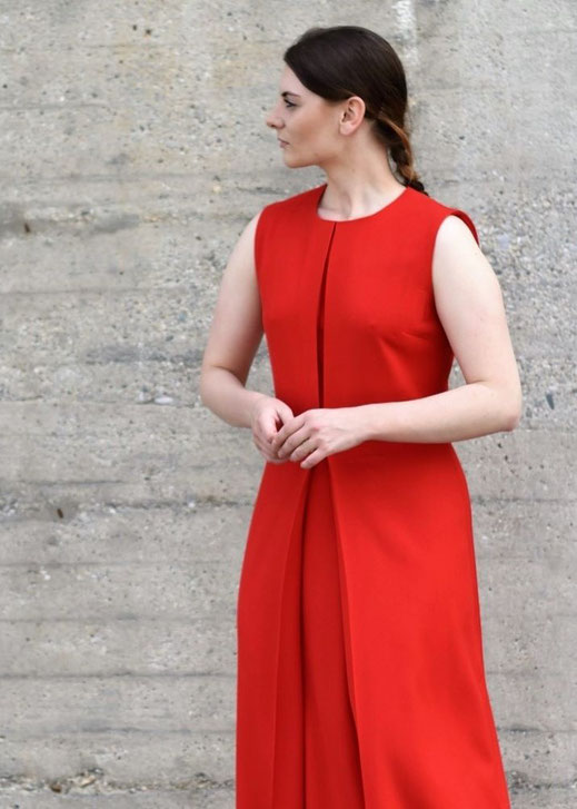 Bodenlanges Abendkleid in Rot 790,00 Euro