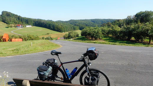 Ende der Bergfahrt, aber nur fast, hügelig geht's bis nach Fehring im Raabtal