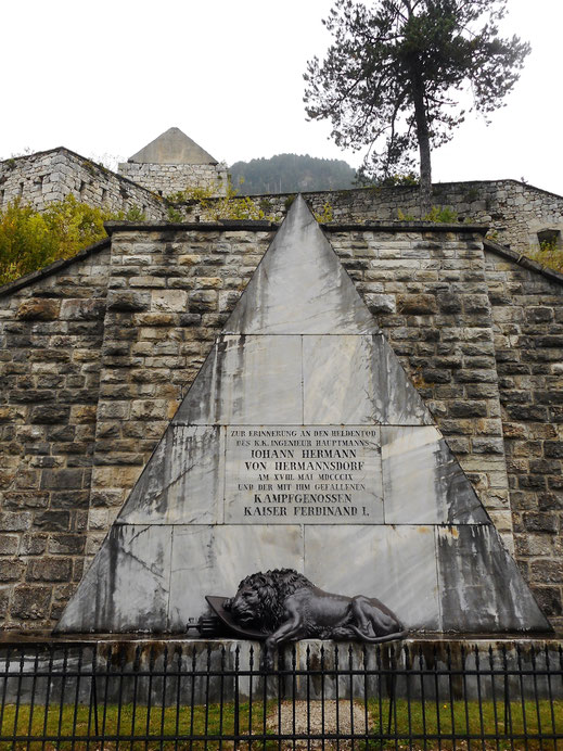 Trdjava Predel Löwendenkmal für Hauptmann Hermann