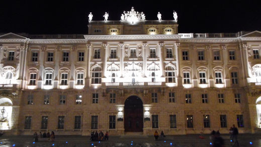 Palazzo del Lloyd Triestino an der Piazza Grande