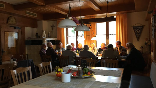 Stammtischrunde im Gathof "Zum Brunnen"