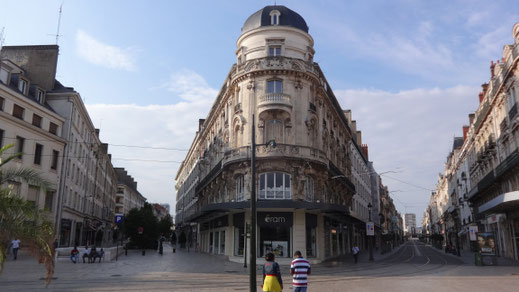 La Rotonde, Place du Martroi