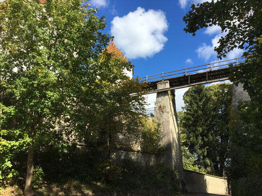 Brücke zum Schloss Scheer