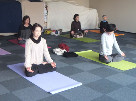 ヨガ 飛騨高山 源泉掛け流し ひだまりの湯 日帰り温泉 スーパー銭湯 宿泊施設 健康ランド カラオケ 韓国式リラクゼーション レストラン 車中泊 カラオケ 露天風呂 和食 洋食 中華 足ツボ マッサージ アカスリ エステ ヨガ 宴会 道の駅 格安 休憩 hotel spa takayama hida