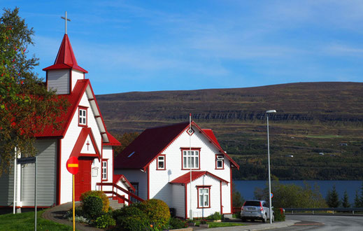 Karmelitinnenkloster und Pfarrei St. Peter, Akureyri, Island