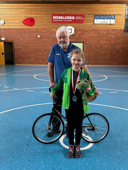 v.h.n.v. Trainer Gerd Gries und Amelie Seidlitz