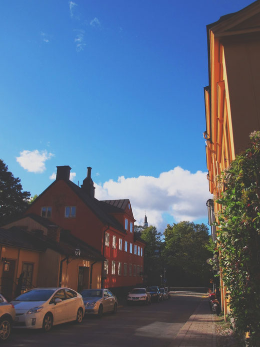 stockholm suède rue rouge orange maisons