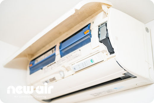 壁掛け型お掃除機能付きエアコン