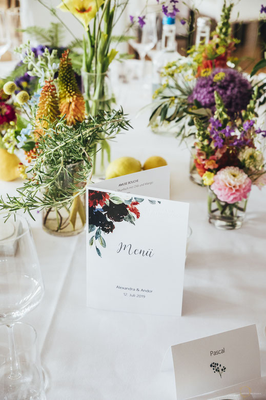 Inspiration Hochzeitsdekoration Blumen bunt