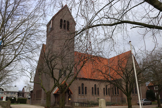 Leuth kerk herbestemming monument leegstand architect Leur expressionisme