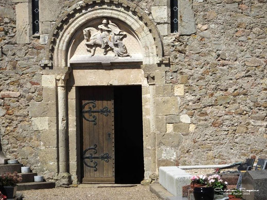 Porte du midi. La charité Saint Martin.