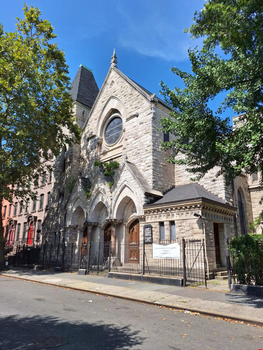 New York, Harlem : Saint Ambrose Episcopal Church, dans la East 130th Street
