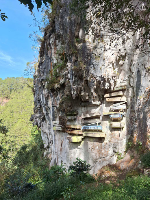 Cercueils suspendus d'Echo Valley à Sagada
