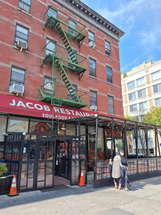 New York, Harlem : Jacob Restaurant Soul Food & Salad Bar