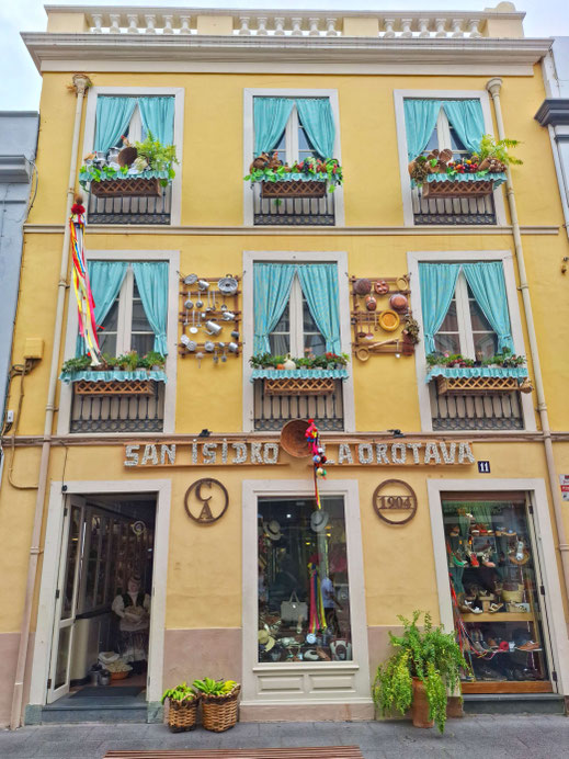 Canaries, Tenerife : maison de La Orotava décorée pour Corpus Christi
