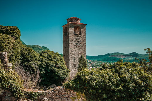 Der Turm Wachturm von Stari Bar Sehenswürdigkeit in Montenegro