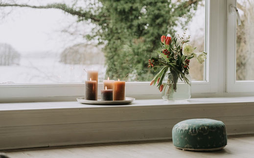 Das Bild zeigt den Yoga-Raum im Seehotel Töpferhaus.