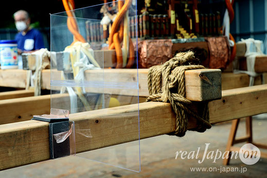 現在も改善・改良を加えている神輿用飛沫防止シールド(試作品)