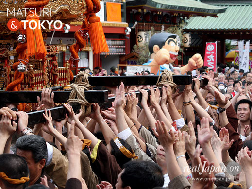 神田祭・神田佐久間町三丁目町会［秋葉原東部地区連合］宮入渡御：5月14日(日)