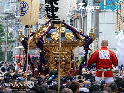 つきじ獅子祭,波除稲荷神社, 本社神輿, 千貫宮神輿