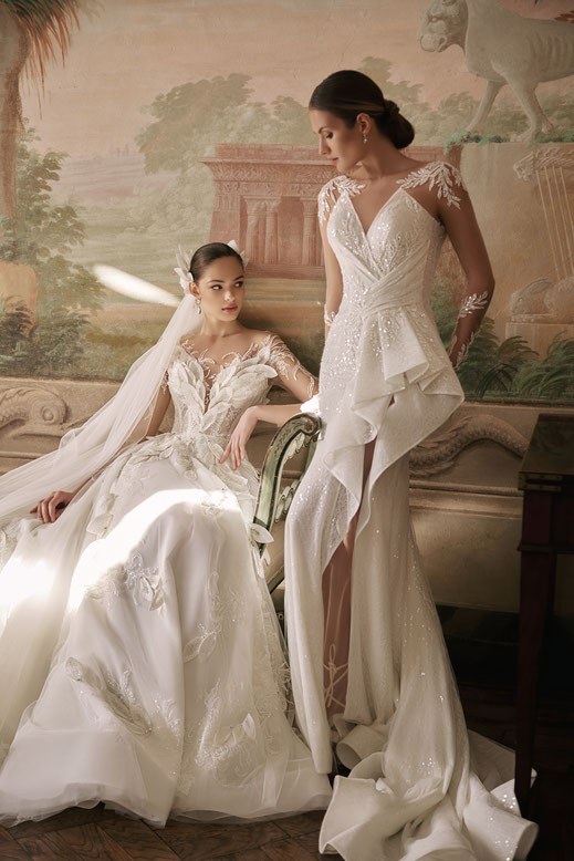 Luxuriöses Fit und Flare Brautkleid mit Ärmeln und Beinschlitz von Innocentia bei Anactacia Berlin in Mitte, 