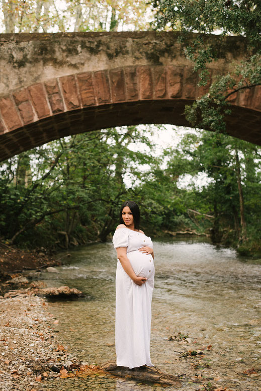 muriel mees photographie - photographe grossesse - femme enceinte - naissance - nouveau-né - bébé - bebe - enfant - famille - var - solliès-pont la castille extérieur