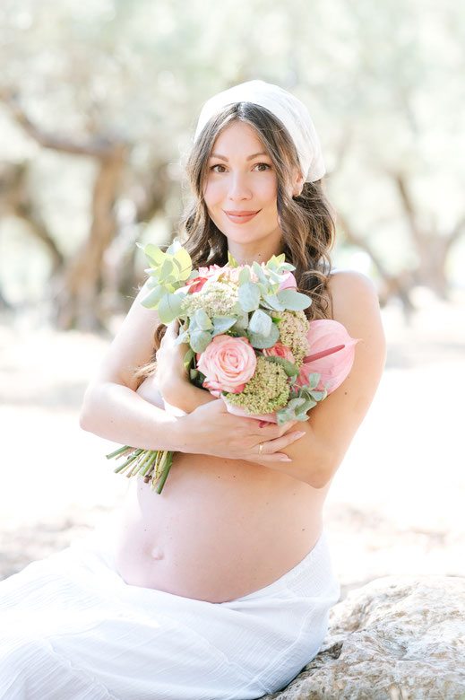 Séance grossesse studio et extérieur à l'oliveraie - futurs parents - muriel mees photographe - photo lingerie 