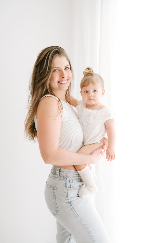 seance studio anniversaire 1 an seance photo en famille au naturel muriel mees photographe brignoles