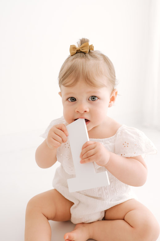 seance studio anniversaire 1 an seance photo en famille au naturel muriel mees photographe brignoles