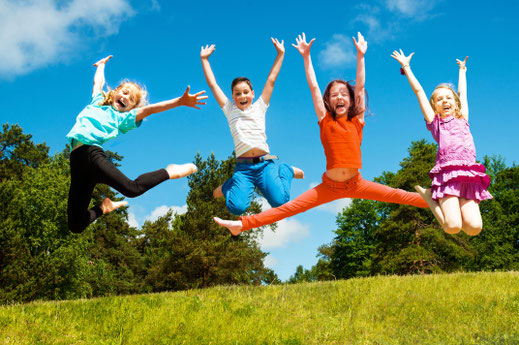 Bewegung an der frischen Luft ist so wichtig für Kinder, dass dabei nichts stören sollte. Foto: djd/MBR Direktvertrieb/Shmel - Fotolia