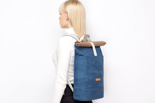 Gerade Frauen haben mit den minimalistischen Backpacks eine stylische Alternative zu den gewohnten, aber oft unhandlichen Handtaschen.  Foto: djd/www.ucon-acrobatics.com