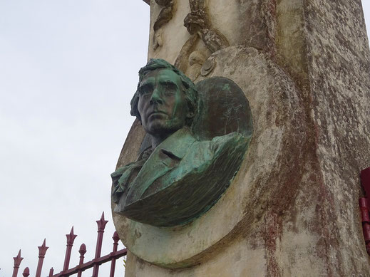 Médaillon en bronze de Jules Michelet par Bourdelle (1885-1889)