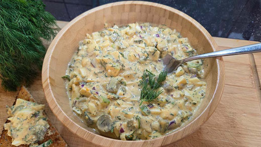 Schneller cremiger Eiersalat | Rezept