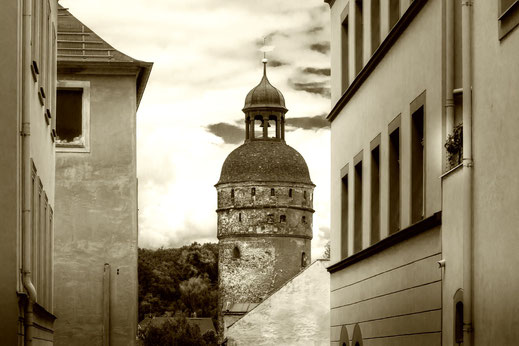 Nikolaiturm-in-Görlitz-sepia