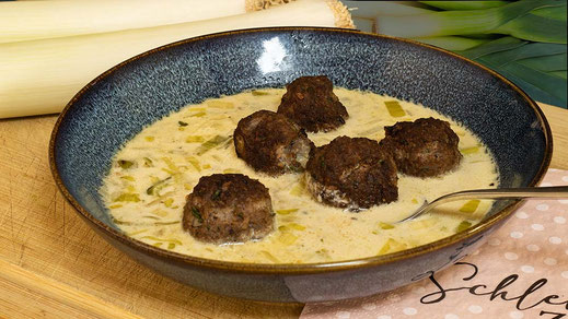 Käse-Lauch-Suppe mit Hackbällchen | Rezept