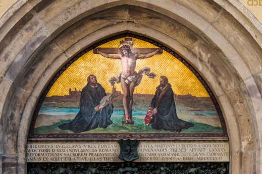 Bildnis über der Thesentür der Schlosskirche in Wittenberg