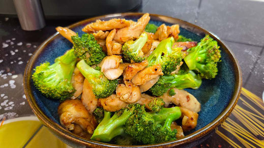 Hähnchen mit Brokkoli aus dem Airfryer | Rezept